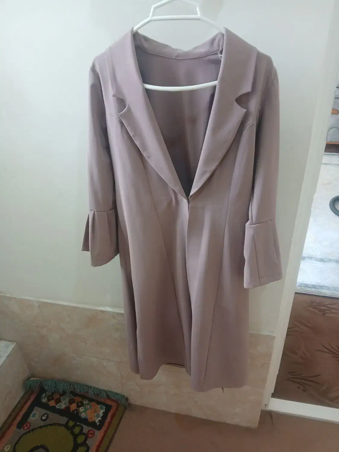 مانتو  شیک و مجلسی|لباس|شیراز, کوشک میدان|دیوار