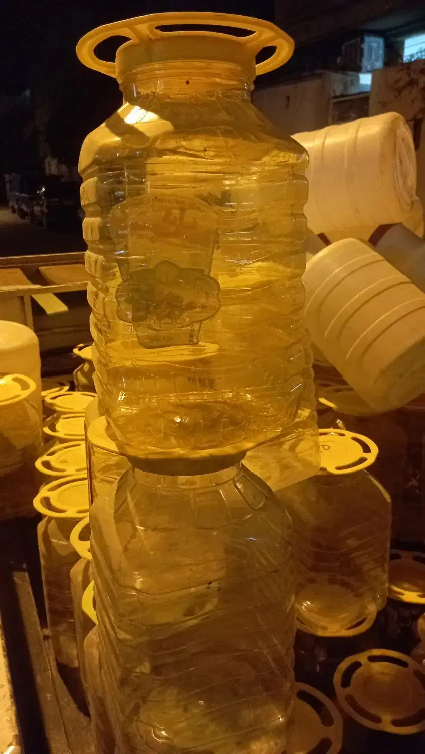 دبه فرمونی و جا خیارشور|ظروف نگهدارنده، پلاستیکی، یک‌بارمصرف|ایلام, |دیوار