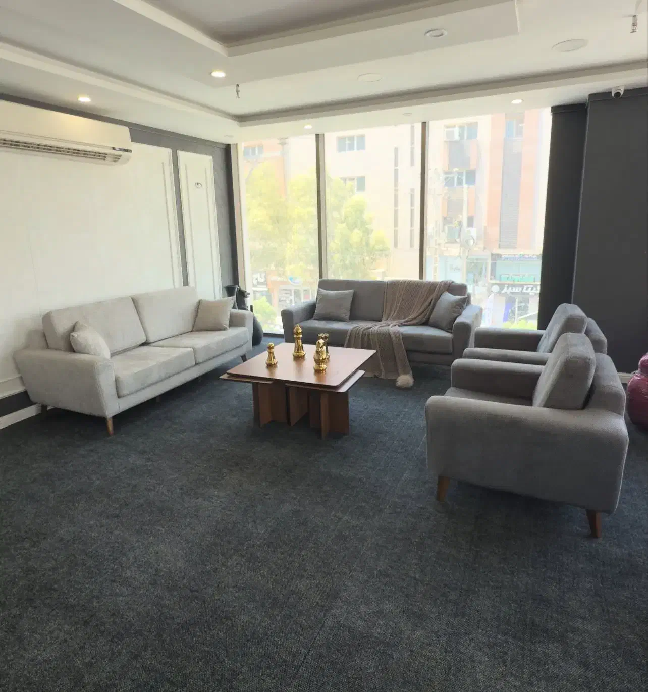 تخفیف ویژه به علت تغییر شغل|مبلمان خانگی و میز عسلی|اهواز, نادری|دیوار