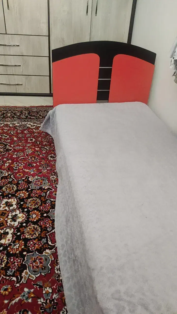 تخت یکنفره با تشک|تخت و سرویس خواب|ساوه, |دیوار