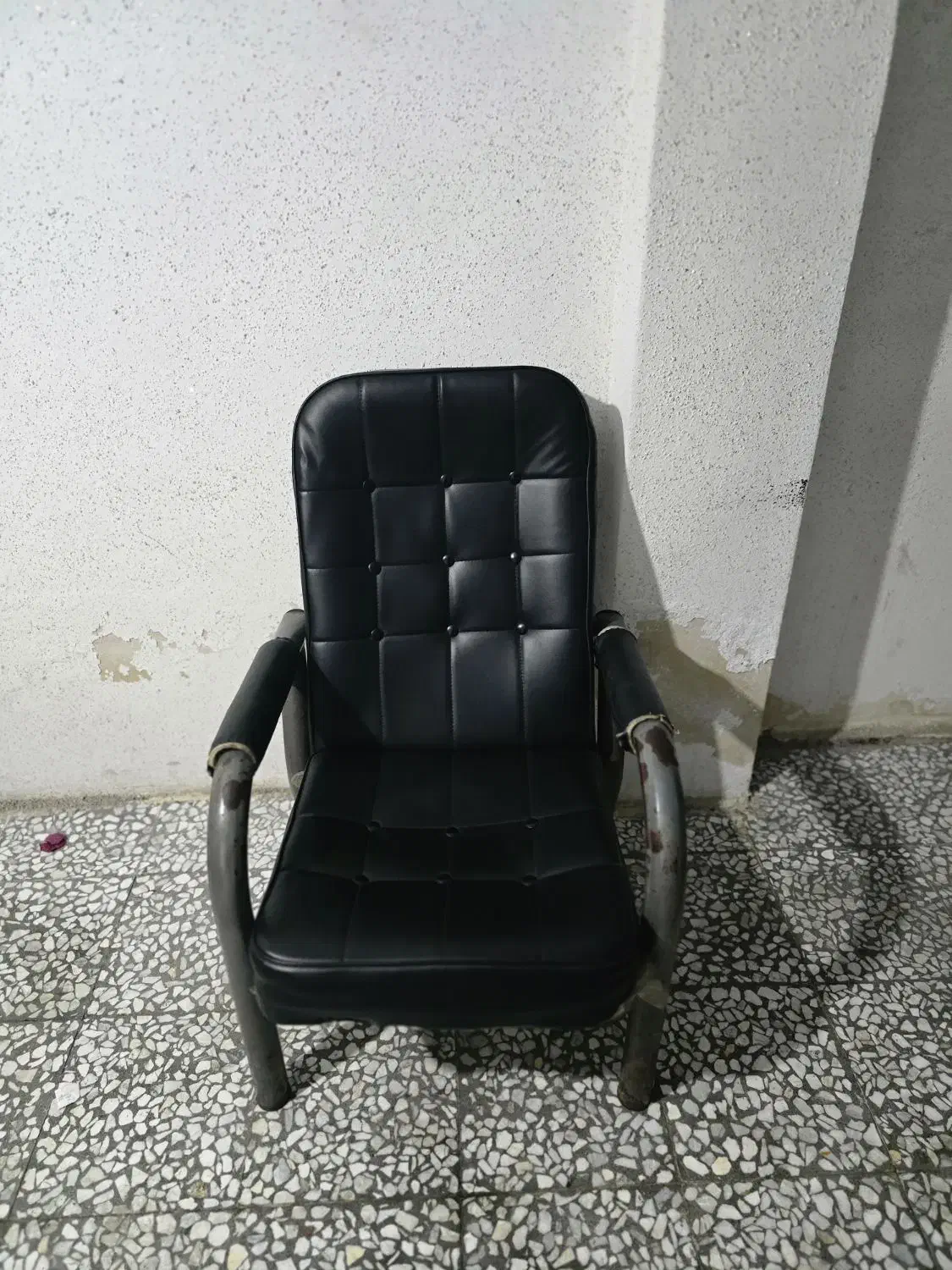 فروش صندلی و میز|دفتر کار|لاهیجان, انقلاب|دیوار