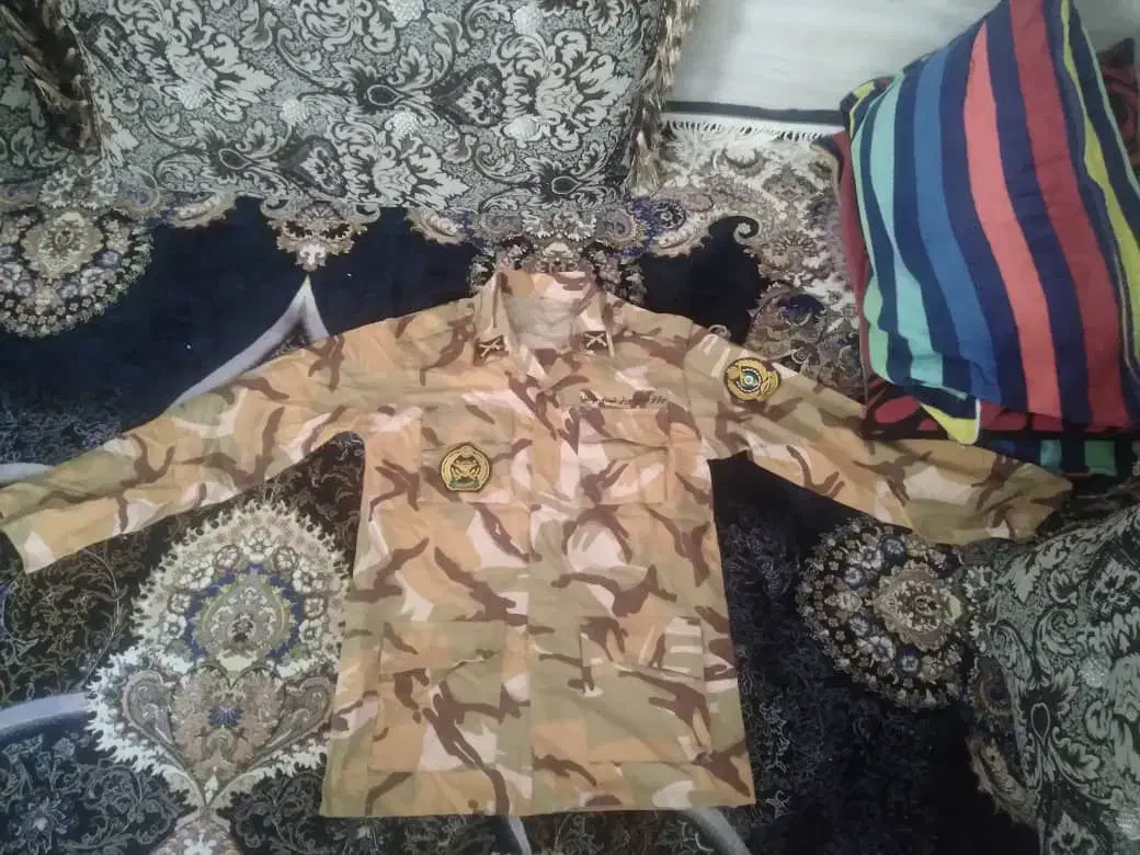 لباس سربازی وزارت دفاع|لباس|شیراز, فخرآباد (دروازه کازرون)|دیوار