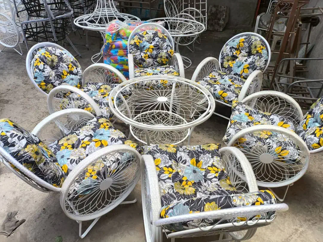 شیک رنگ شاد */فرفورژه بروز ست میز صندلی|مبلمان خانگی و میز عسلی|شیراز, دوکوهک|دیوار