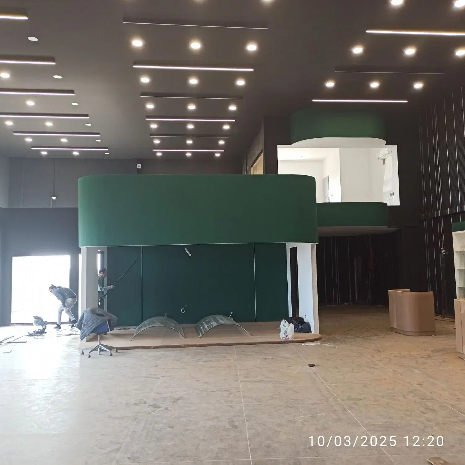 به یک کارگر برای کار کناف نیازمندیم|استخدام معماری، عمران و ساختمانی|رشت, کوی جام جم|دیوار