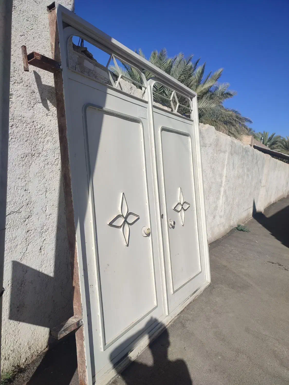 در دو لنگه فروشی|مصالح و تجهیزات ساختمان|طبس, |دیوار