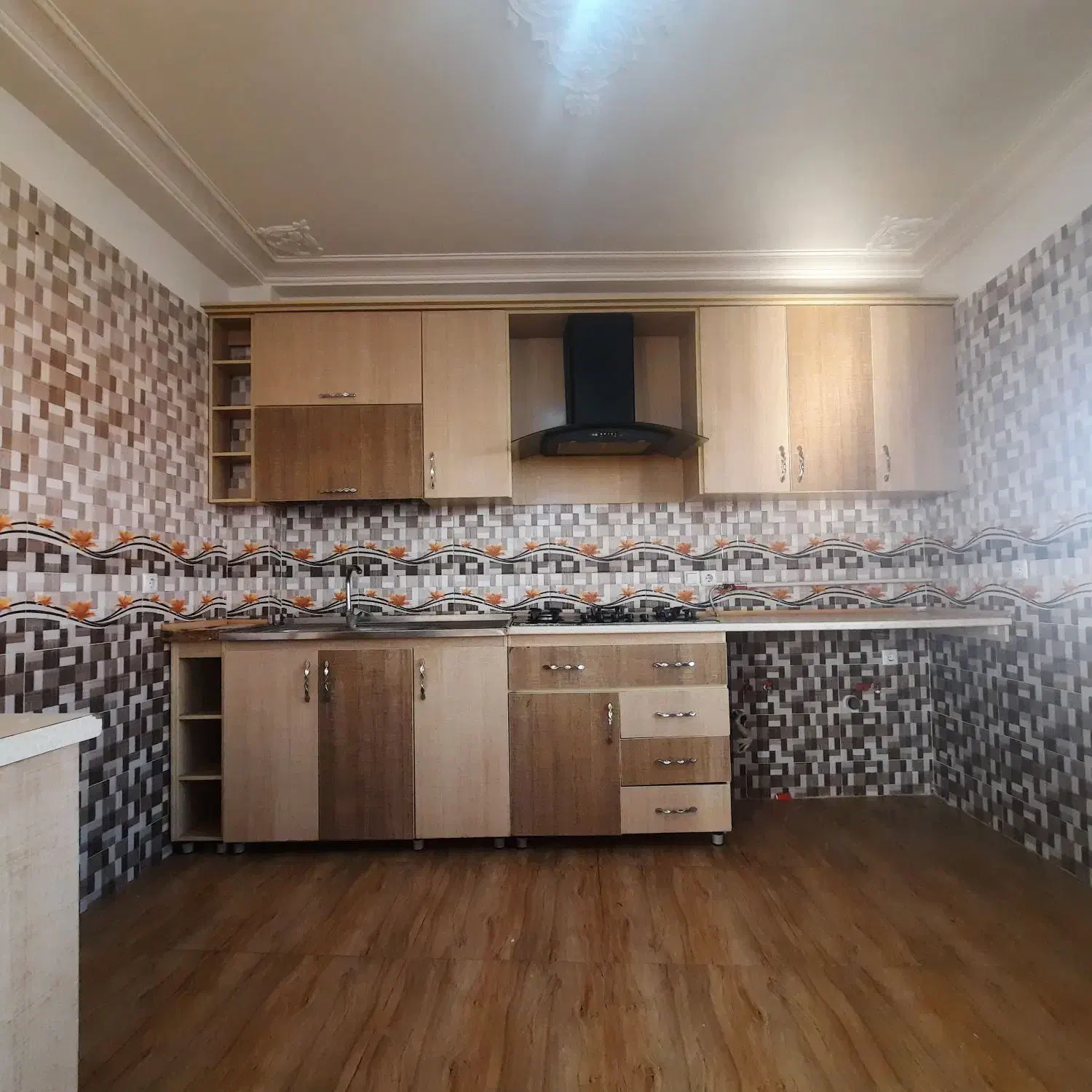 اجاره آپارتمان طبقه دوم در صنایع پرکار|اجارهٔ آپارتمان|لنگرود, |دیوار