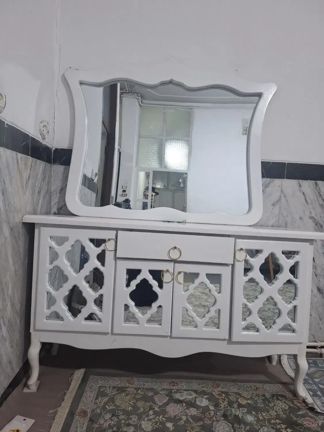 آینه و کنسول بسیار شیک|بوفه، ویترین، کنسول|جوانرود, |دیوار