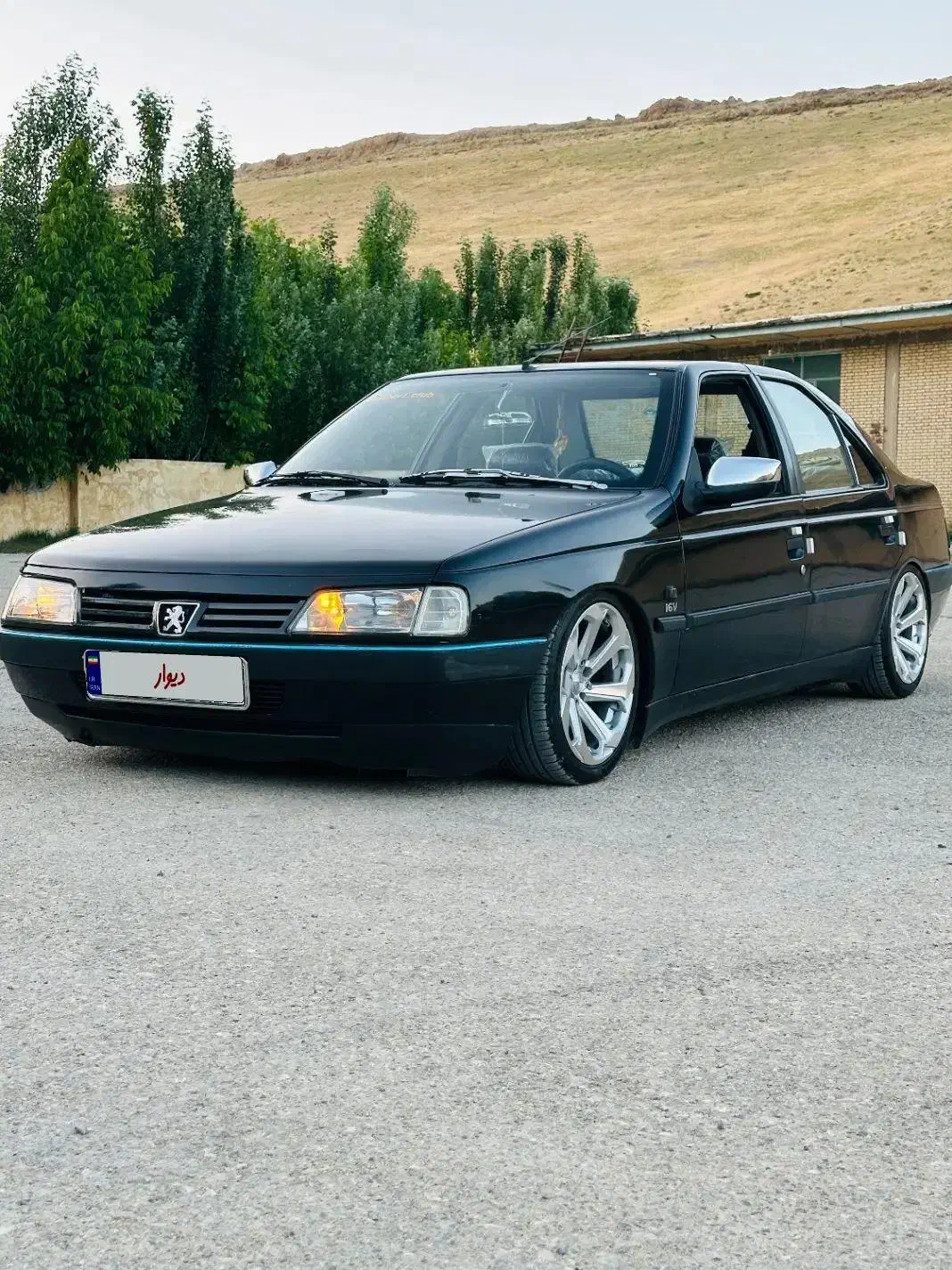 پژو ۴۰۵ مشکی فول لوازم|خودرو سواری و وانت|فارسان, |دیوار