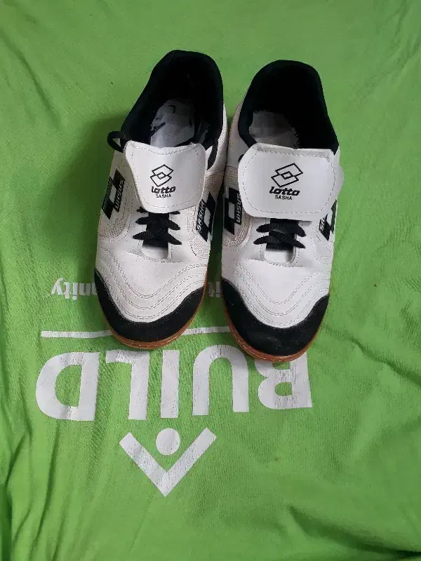 کفش ورزشی شماره۴۳و۴۴|کیف، کفش، کمربند|گنبد کاووس, |دیوار