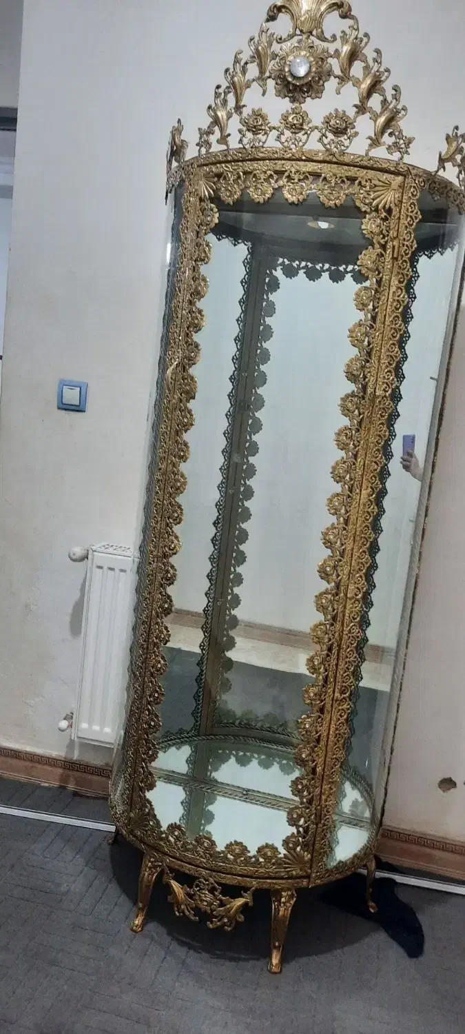 بوفه برنجی در حد نو|بوفه، ویترین، کنسول|شهریار, شهرک مصطفی خمینی|دیوار