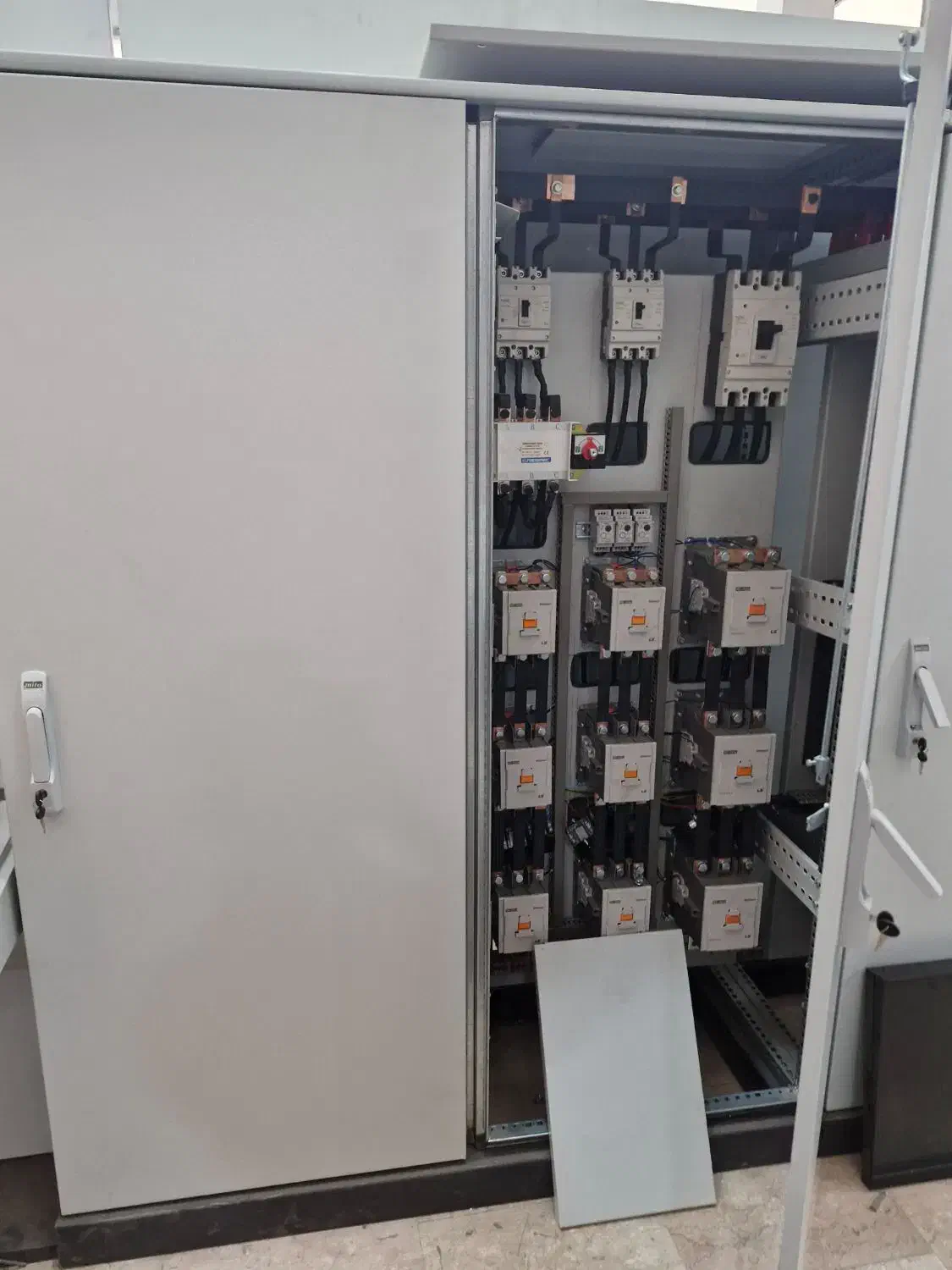 برقکار / برق کار /کاراموز برق/ ماهر و نیمه ماهر|استخدام صنعتی، فنی، مهندسی|بهارستان, |دیوار