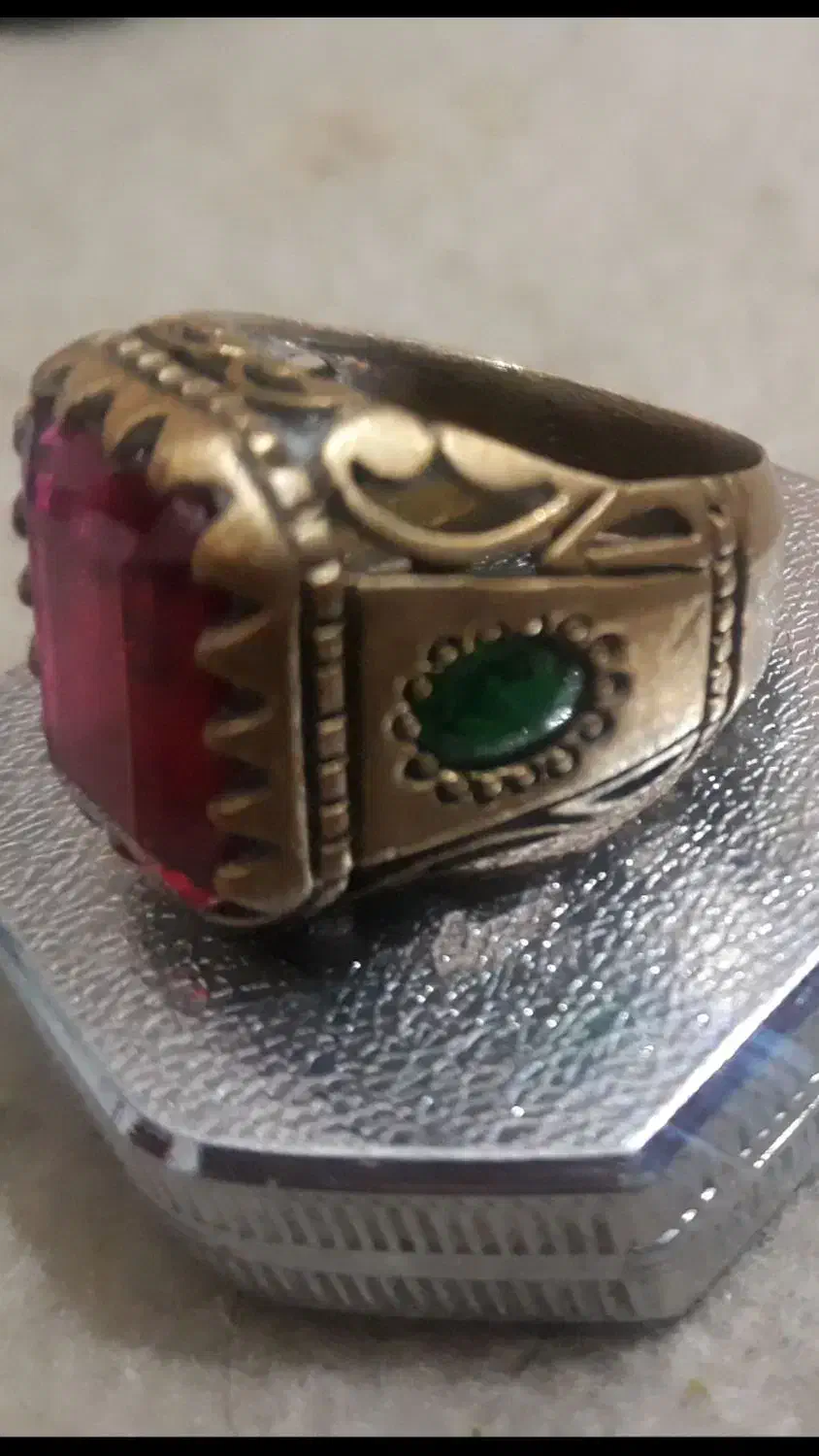 انگشتر طلای هندی بانگین یاقوت سرخ و زمرد|جواهرات|اسلامشهر, شهرک قائمیه|دیوار