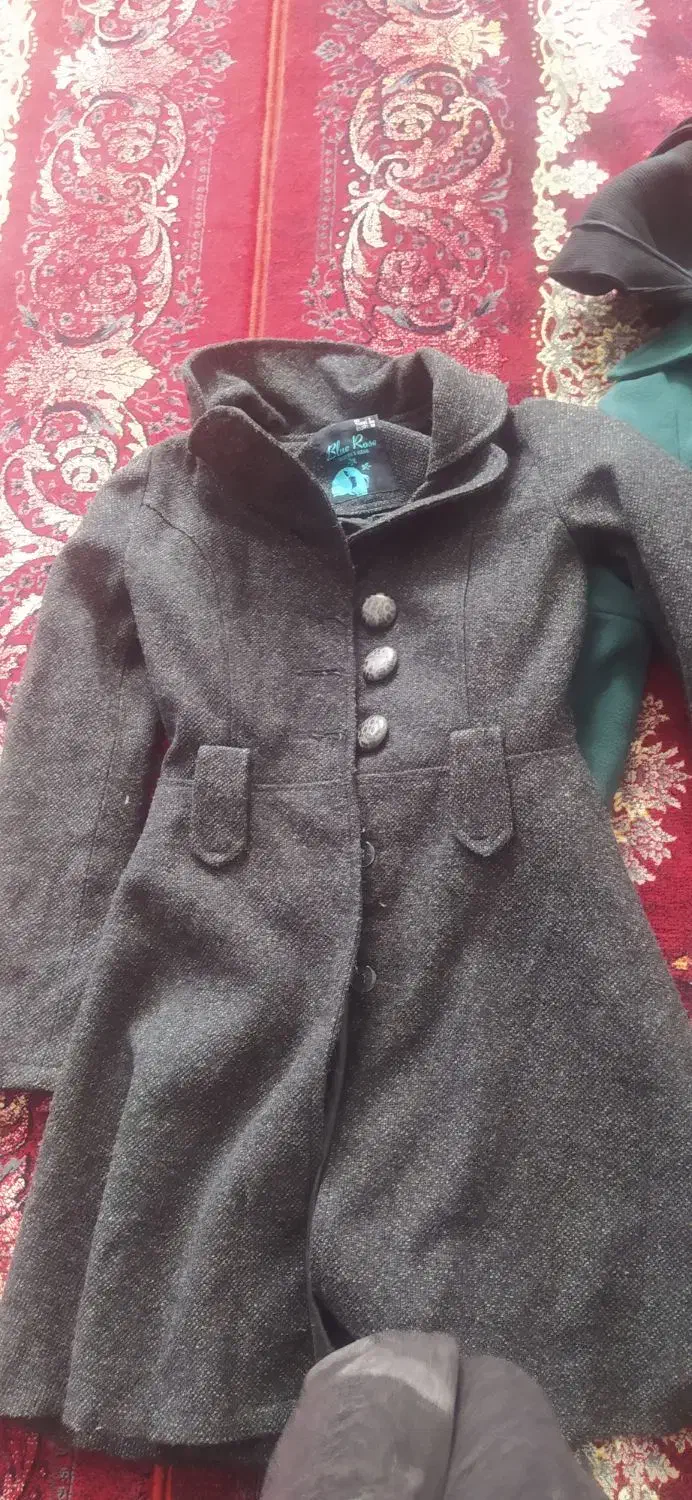 پالتو زنانه بسیار گرم در حد نو جنس فوتر خارجی|لباس|سنندج, |دیوار