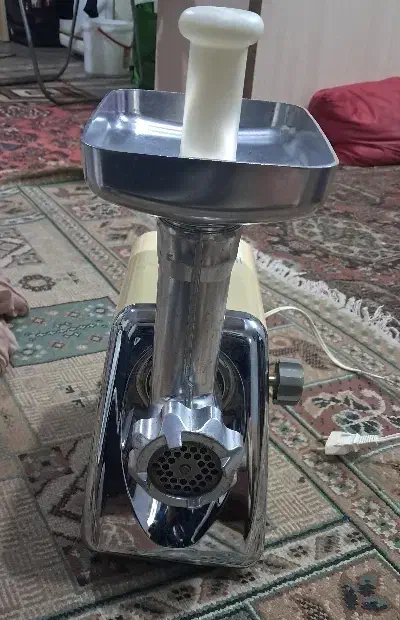 چرخ گوشت نیاز ب تعمیر|خردکن، آسیاب، غذاساز|تهران, مسعودیه|دیوار