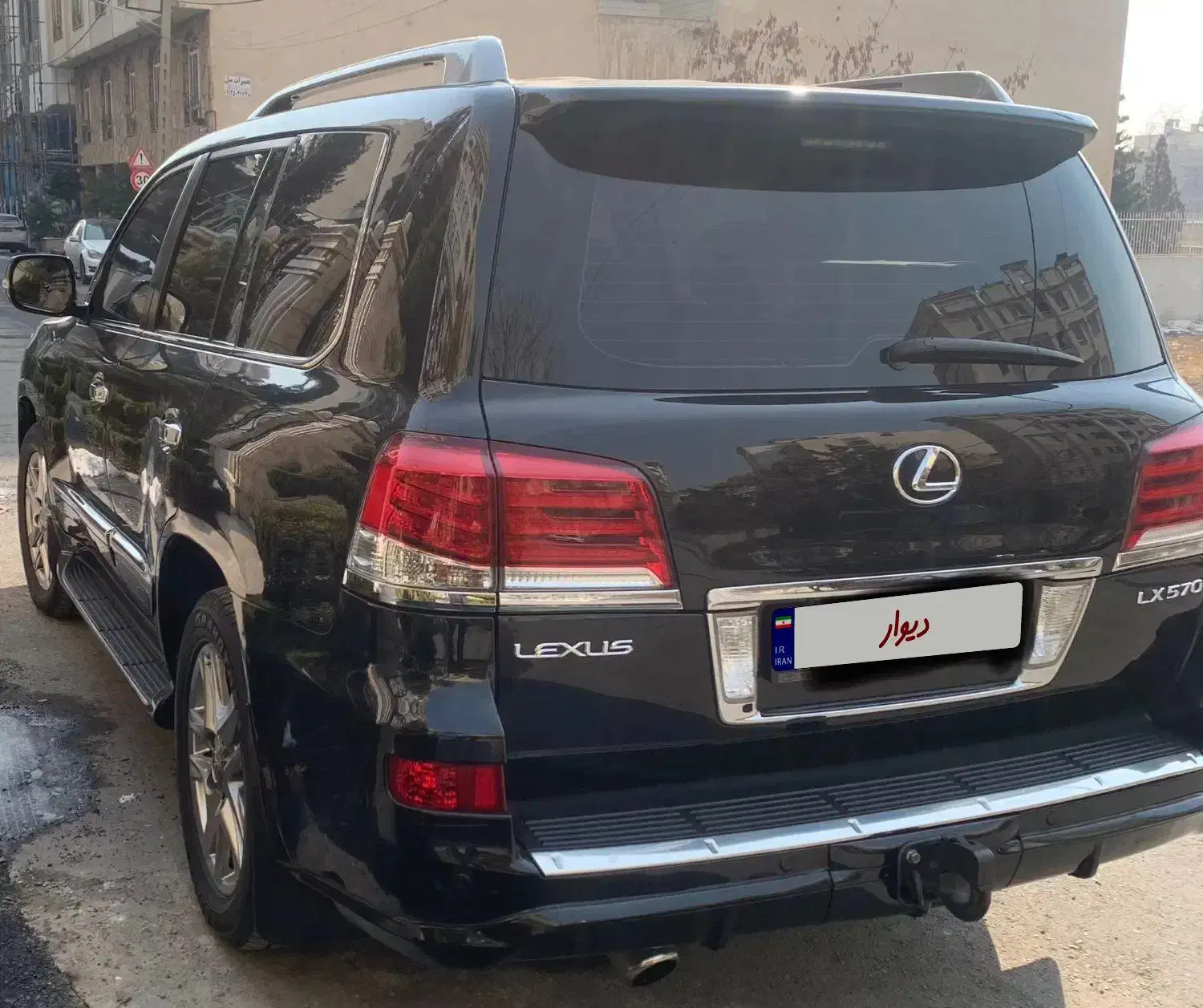 لکسوس LX 570  کم کار  فول 2013|خودرو سواری و وانت|تهران, آجودانیه|دیوار