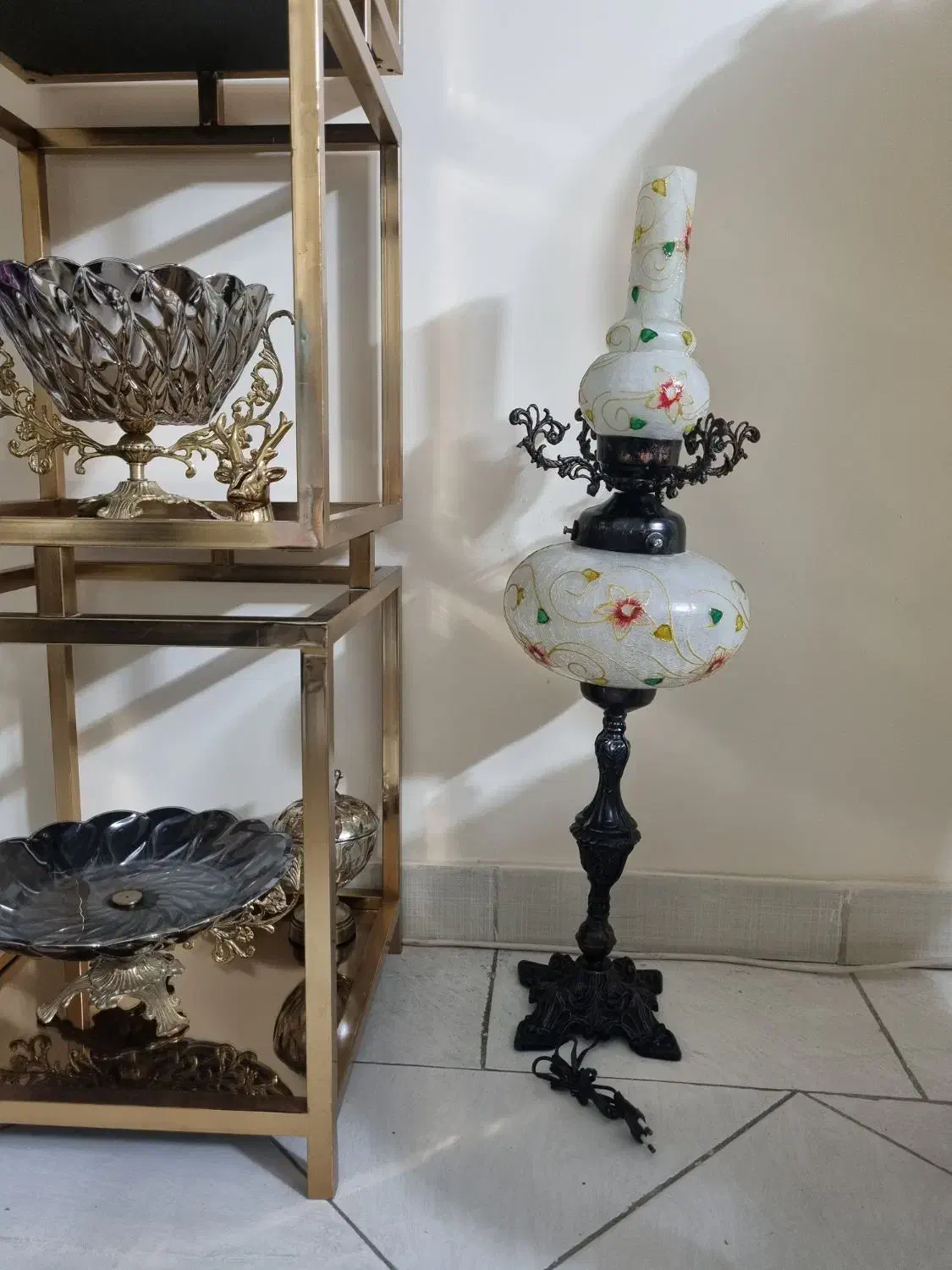 آباژور کنار سالنی|چراغ خواب و آباژور|تهران, امیریه|دیوار