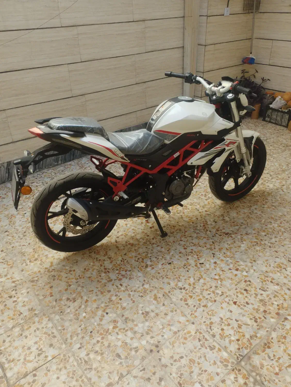 متور بنلی در حد 1403|موتورسیکلت|خرمآباد, |دیوار