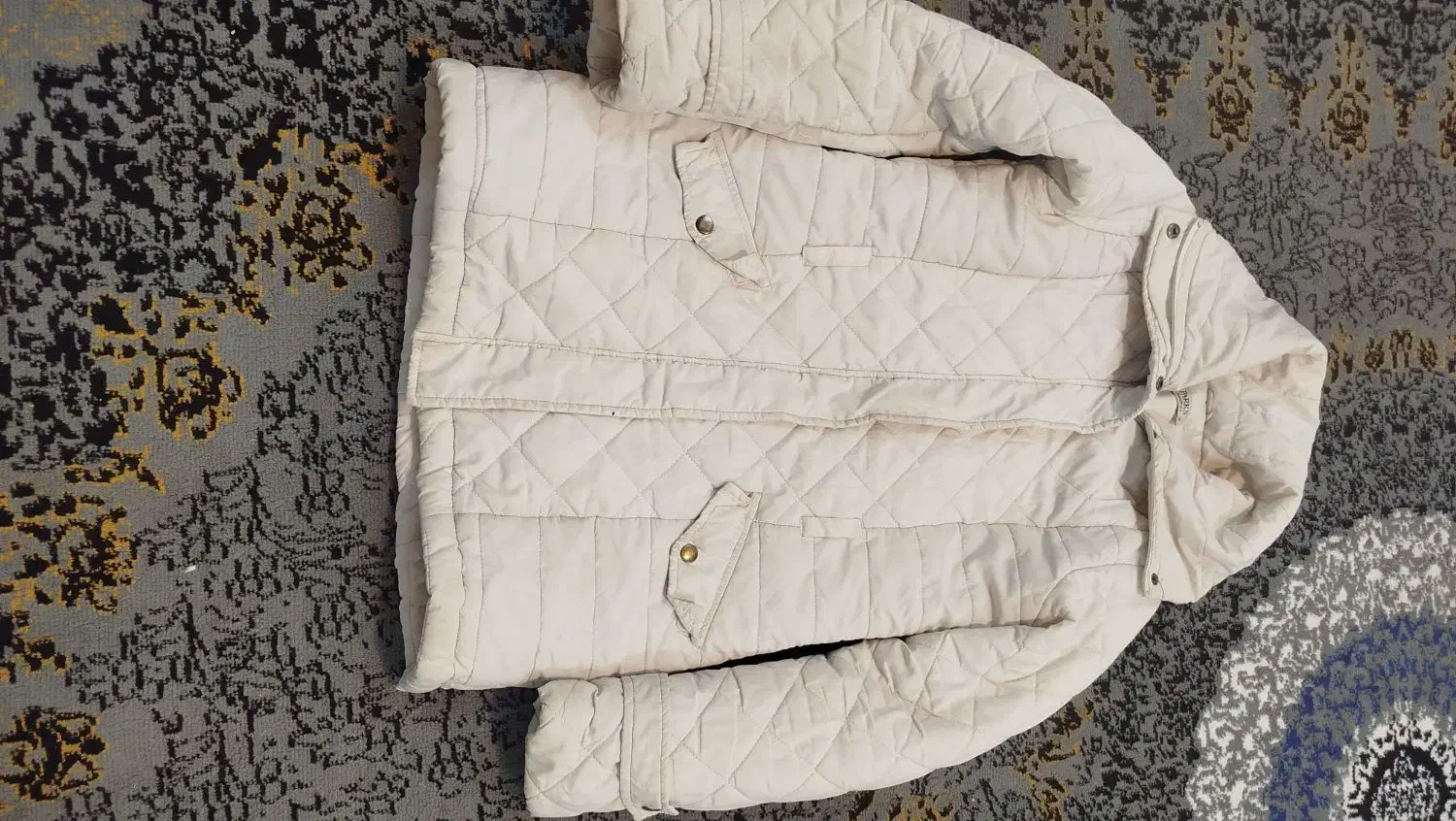 لباس|لباس|ملکآباد, |دیوار