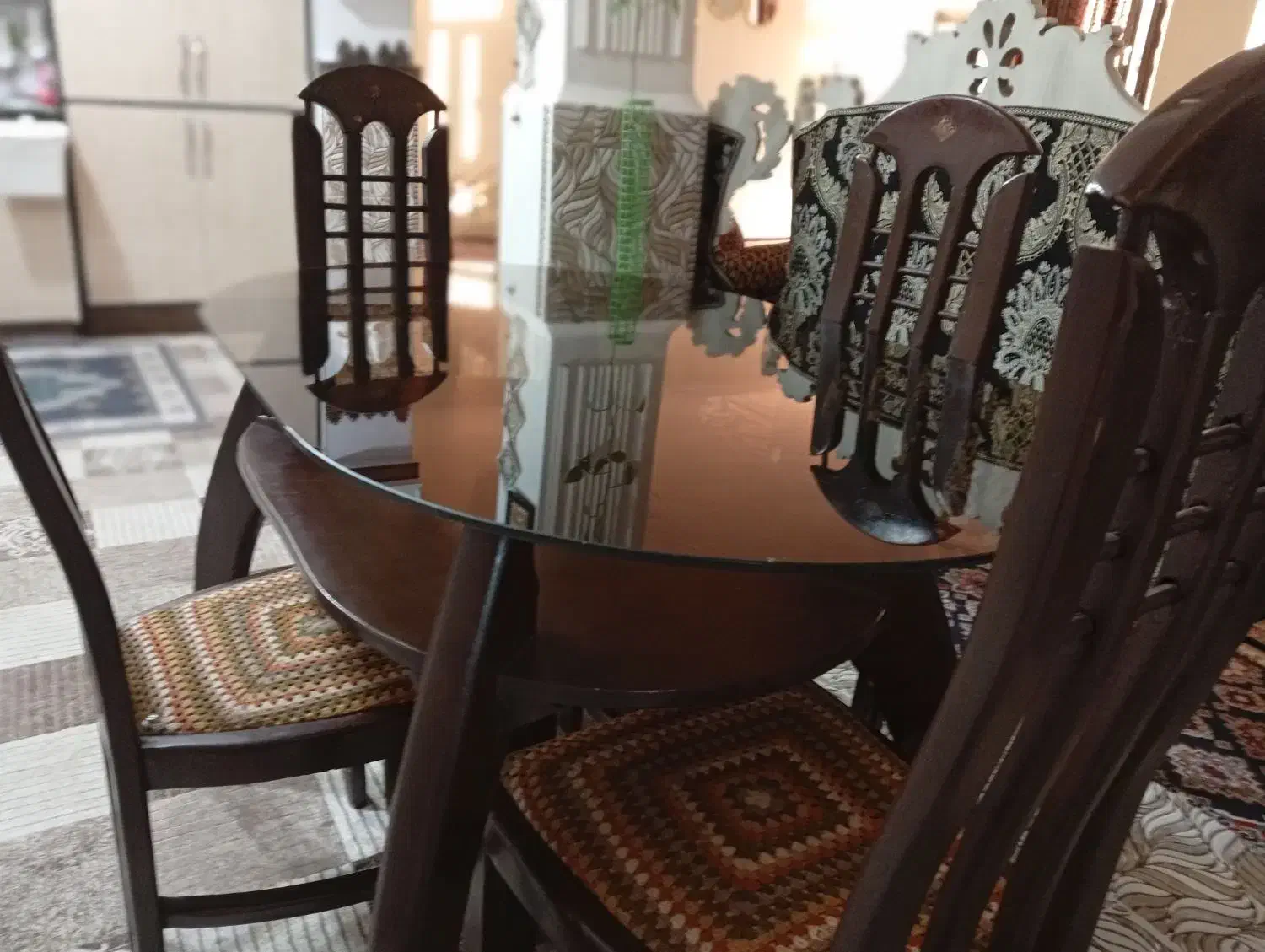 میز نهار خوری چهار نفره در حد نو|میز و صندلی غذاخوری|ایوان, |دیوار