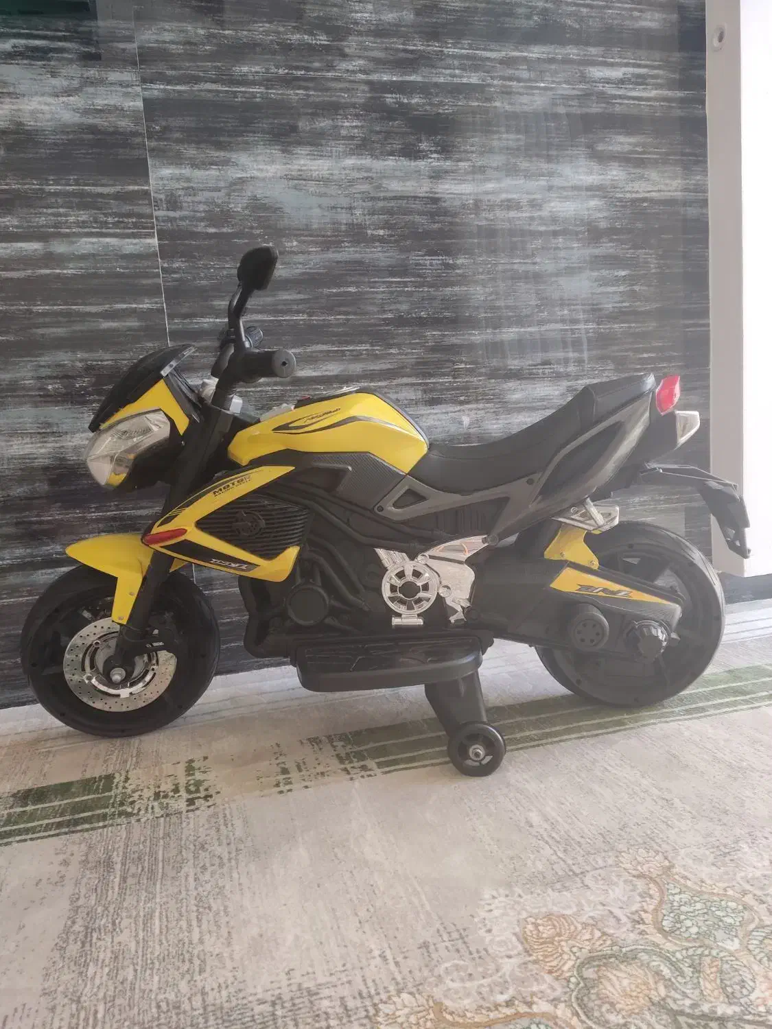 موتور شارژی دوموتوره درحد نو|اسباببازی|نیریز, |دیوار