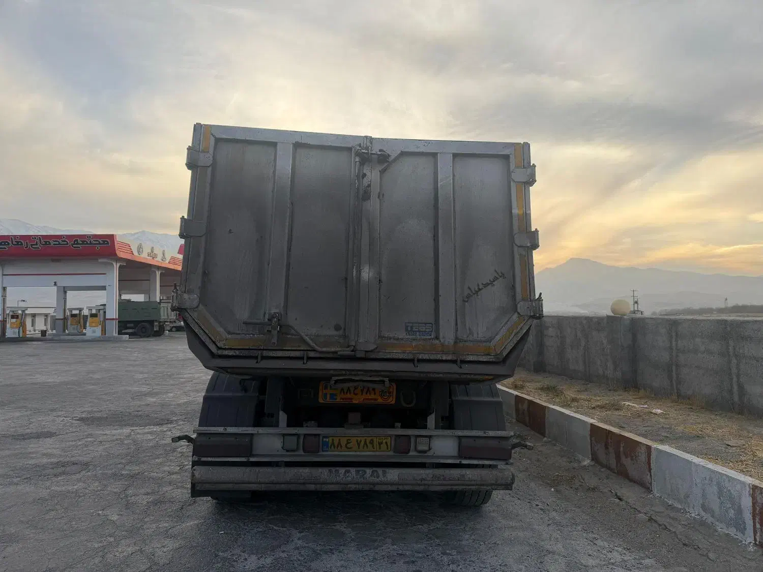 فروش کمپرس|قطعات یدکی و لوازم جانبی|نهاوند, |دیوار