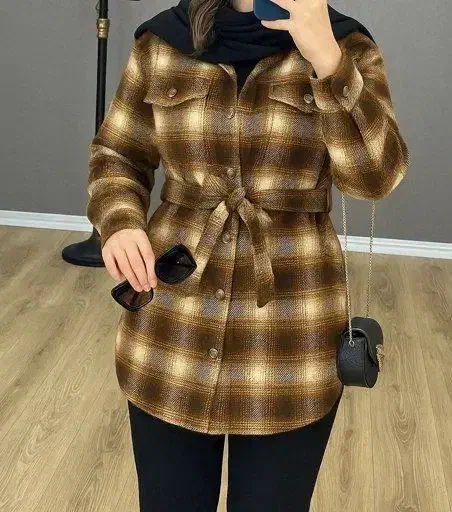 پیراهن|لباس|سیاخ دارنگون, |دیوار