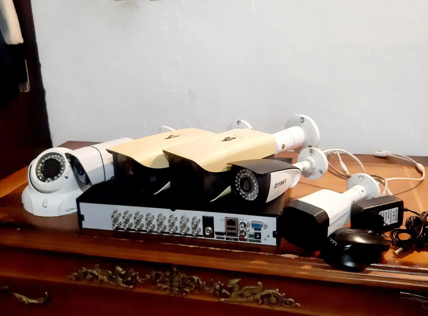 دستگاه ۱۶ کاناله AHD . هارد یک ترا .شیش عدد دوربین|دوربین مداربسته|نوشهر, |دیوار