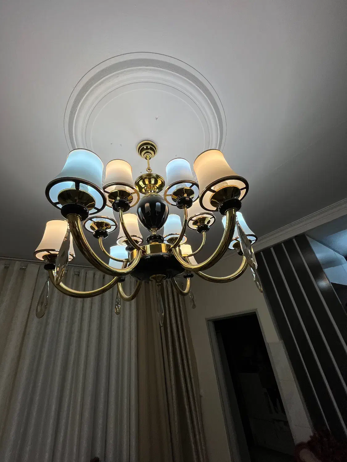 لوستر کلاسیک|لوستر و چراغ آویز|کوه چنار, |دیوار