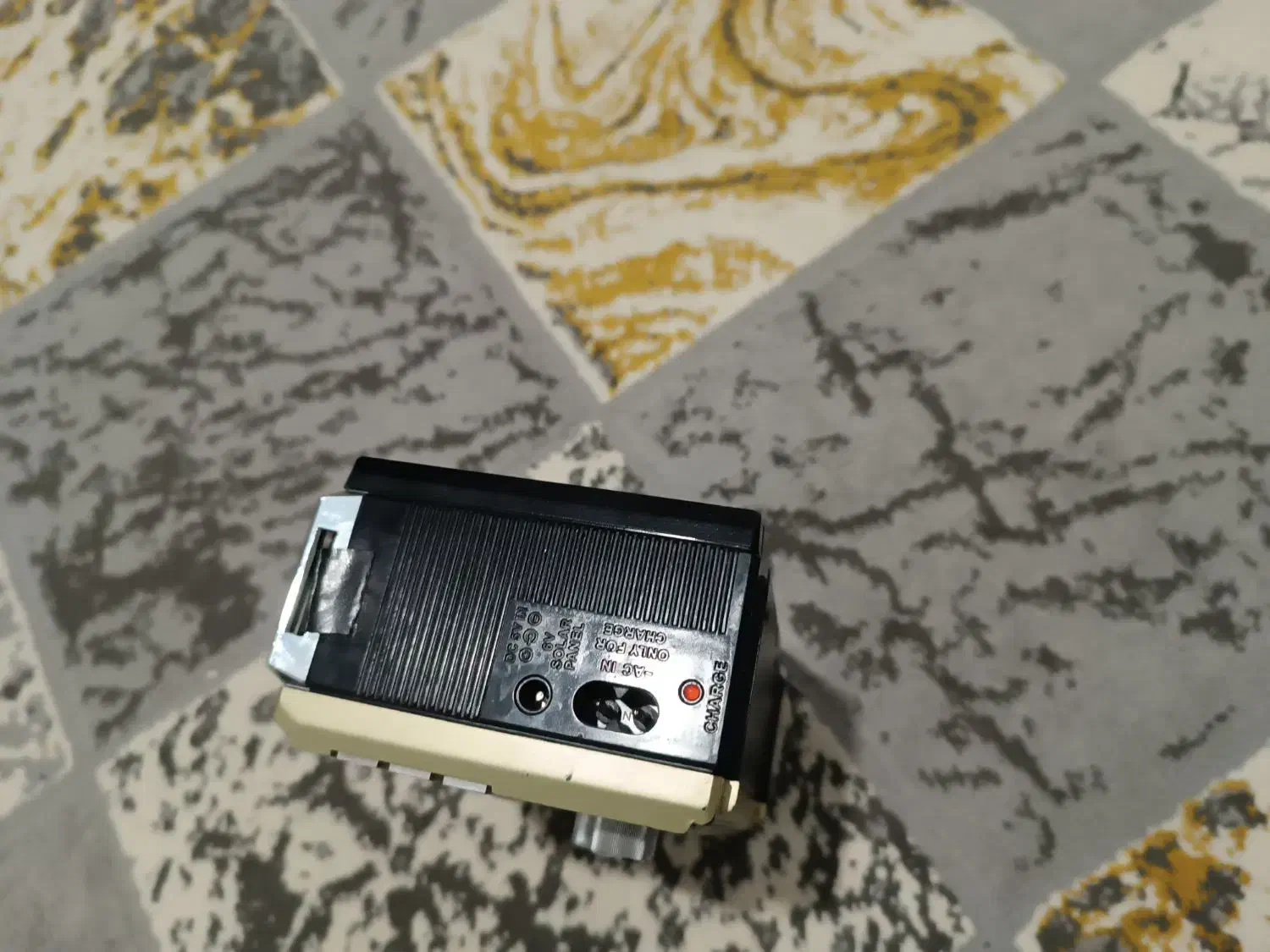 دو عدد رادیو فلش خو|پخش‌کننده همراه|قدس, شهر‌قدس|دیوار