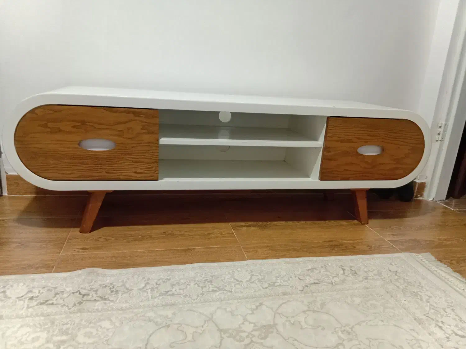 میزتلویزیون|میز تلویزیون|رشت, رودباری|دیوار