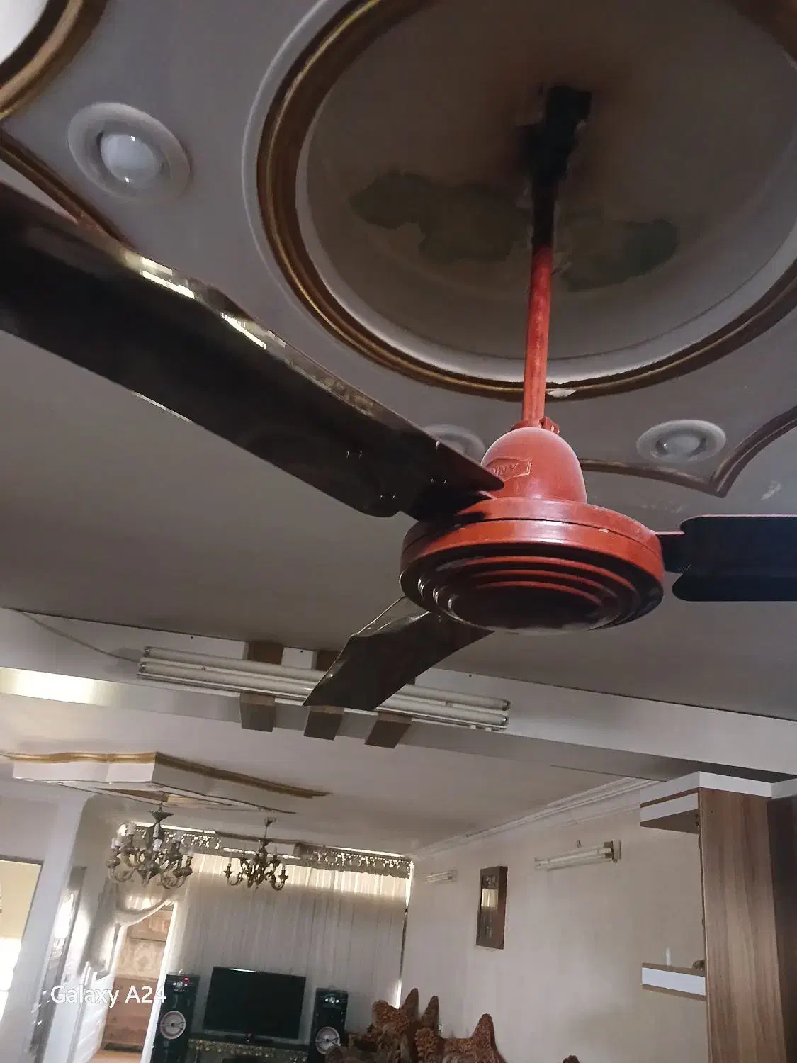 پنکه سقفی سانی|پنکه و تصفیهکنندهٔ هوا|ورامین, ورامین|دیوار