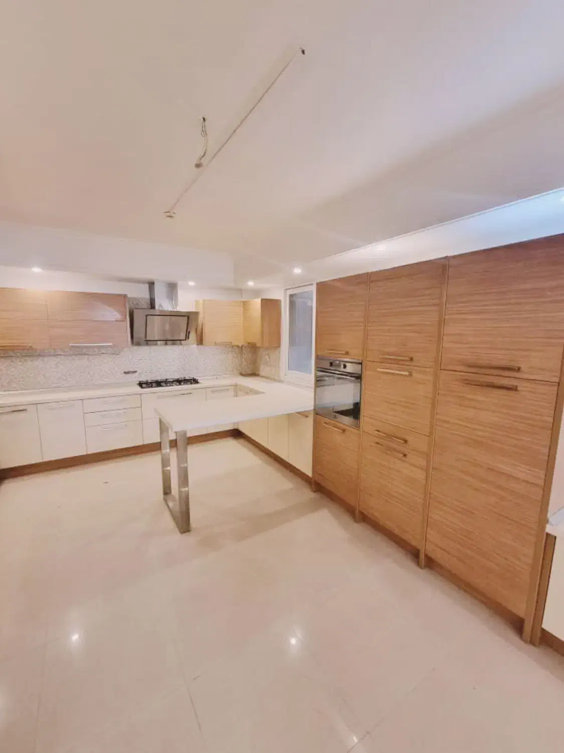 فرشته الهیه ۳۰۰متر طبقه ۱۱ ویو ابدی ،مشاعات هتلینگ