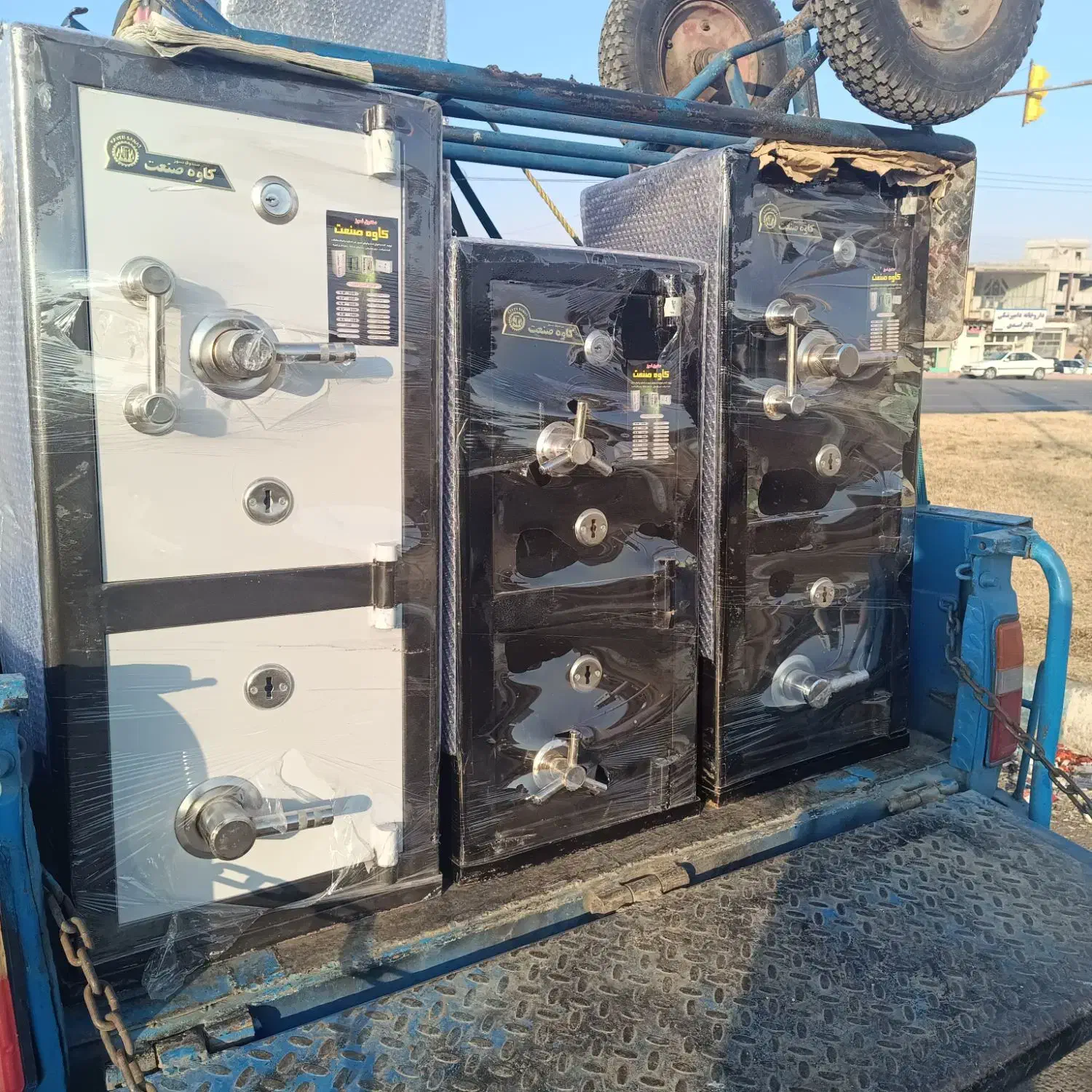 گاوصندوق|ابزارآلات|ماکو, |دیوار