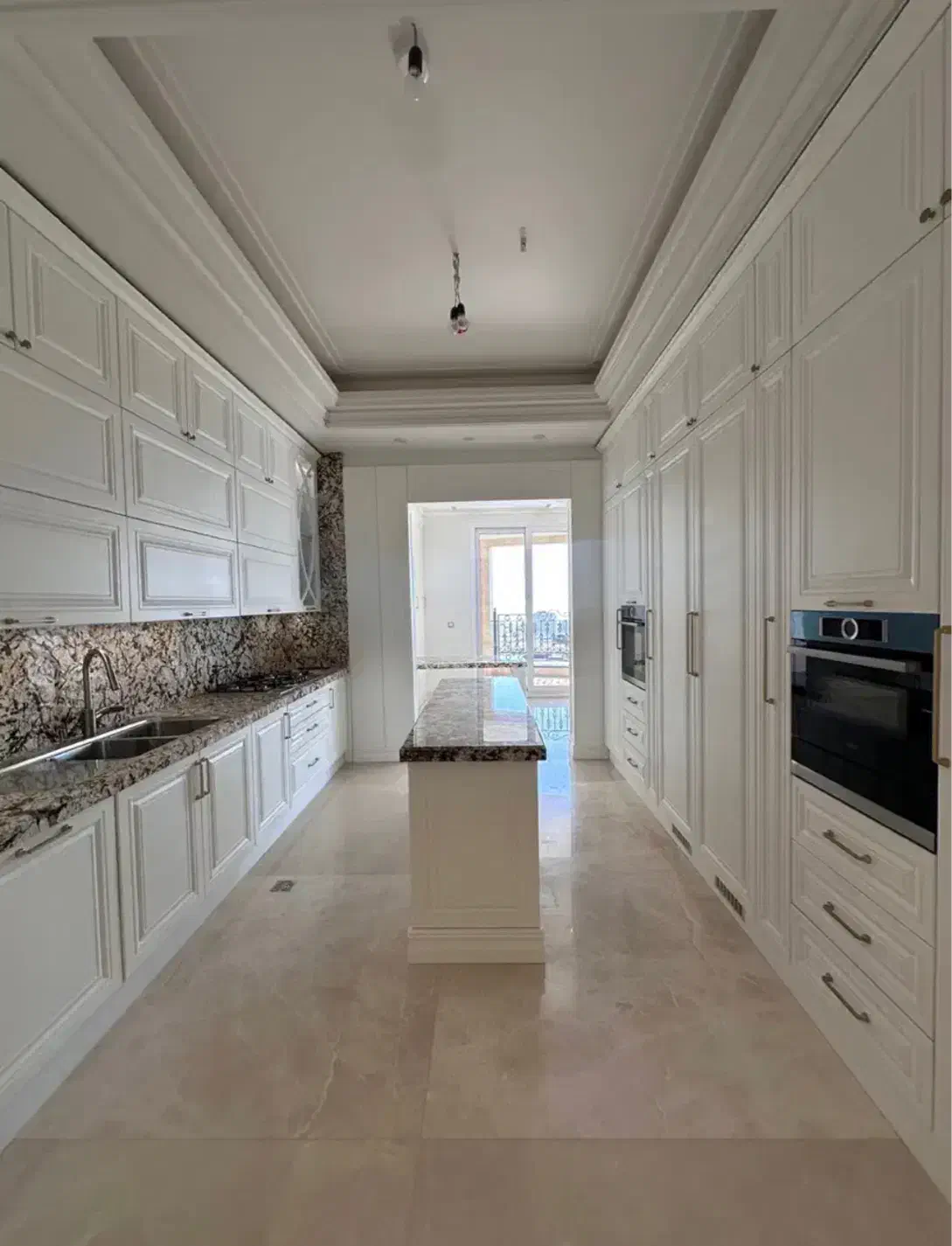 دیباجی جنوبی/۲۴۰متر ۳خواب مستر/تکواحدی/نوساز/لابی