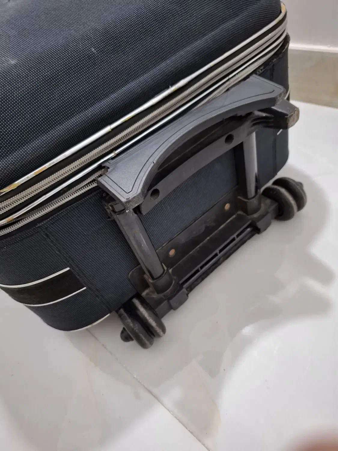 چمدان نیاز به تعمیر|کیف، کفش، کمربند|رشت, فلسطین|دیوار