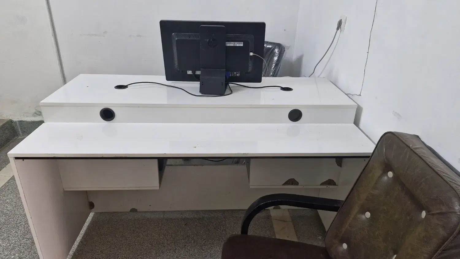 میز پیشخوان|میز تحریر و کامپیوتر|نیشابور, مدرس|دیوار