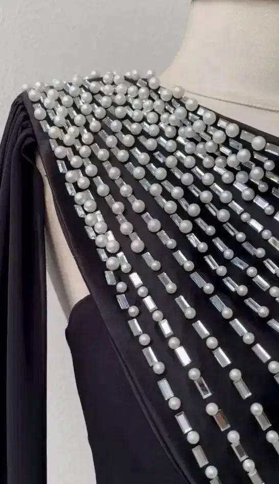 استخدام نیروی ساده و حرفه ای جهت نگین کاری|استخدام صنعتی، فنی، مهندسی|تهران, سهروردی|دیوار