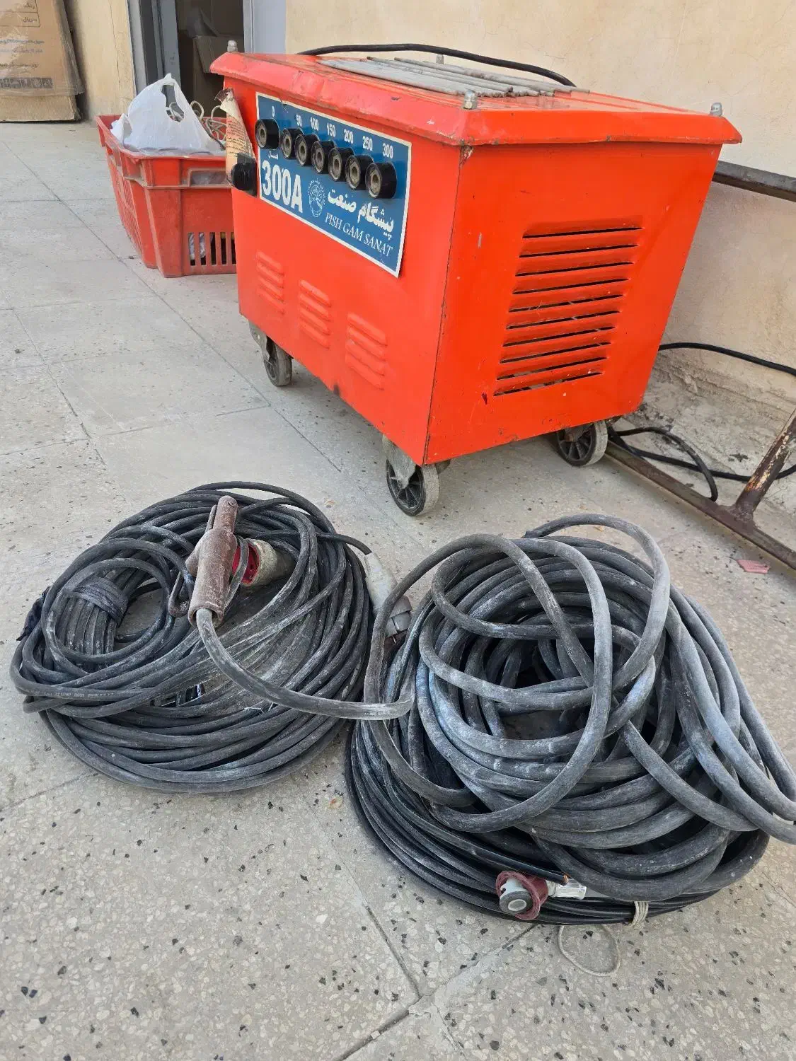 دستگاه جوش ۳۰۰ امپر و باسکول دیجیتال|فروشگاه و مغازه|چهاردانگه (تهران), |دیوار