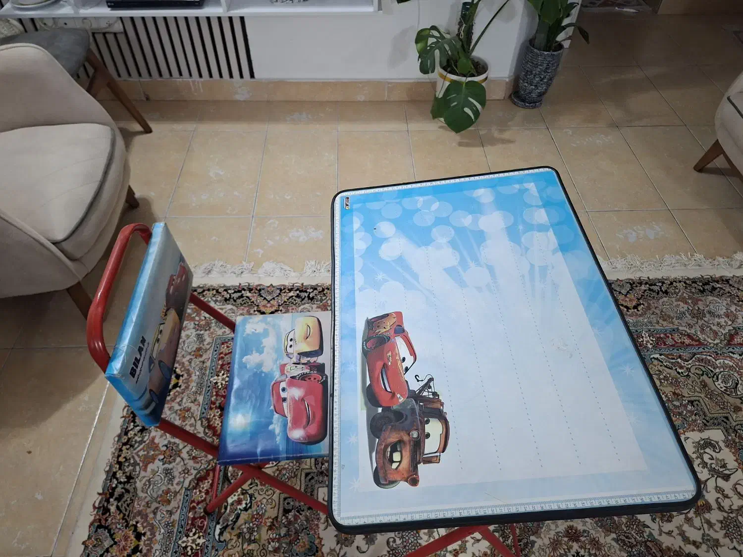 میز وصندلی تحریر|میز تحریر و کامپیوتر|لشت نشا, |دیوار