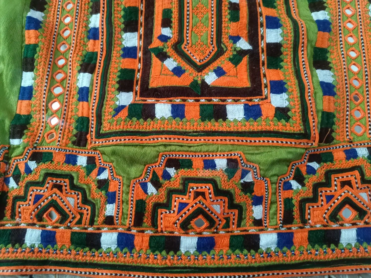 لباس سنتی|لباس|ایرانشهر, |دیوار