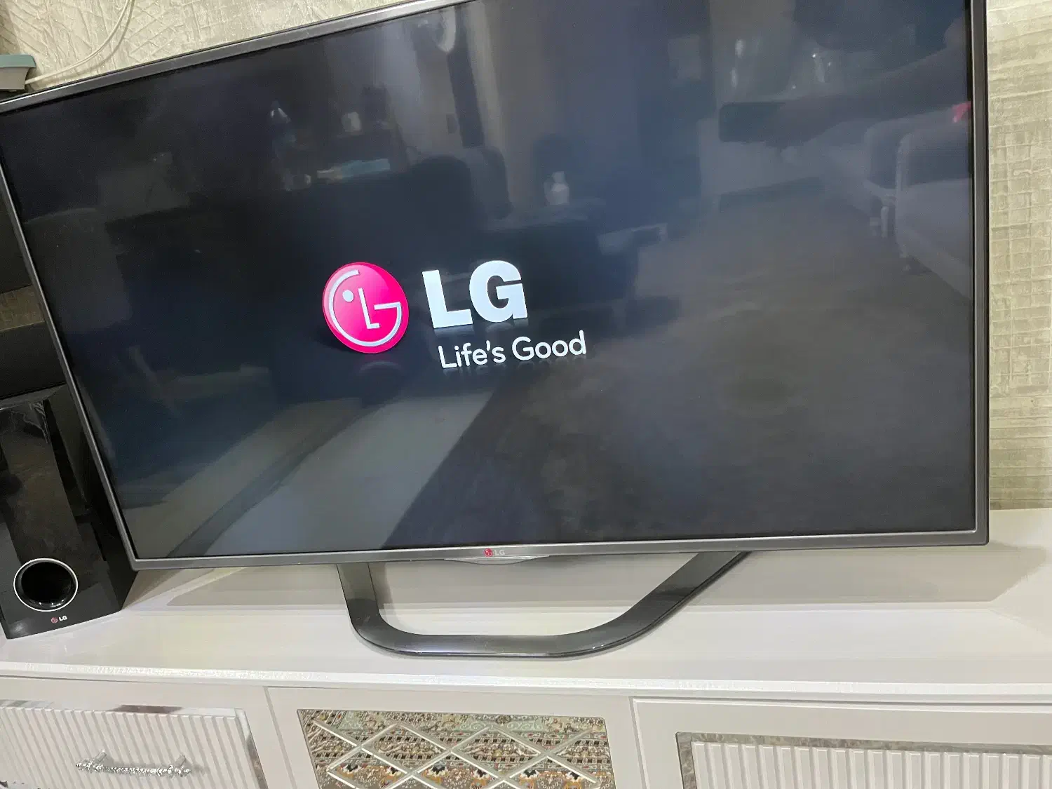 صوتی و تصویری|تلویزیون و پروژکتور|اسلامشهر, شهرک قائمیه|دیوار