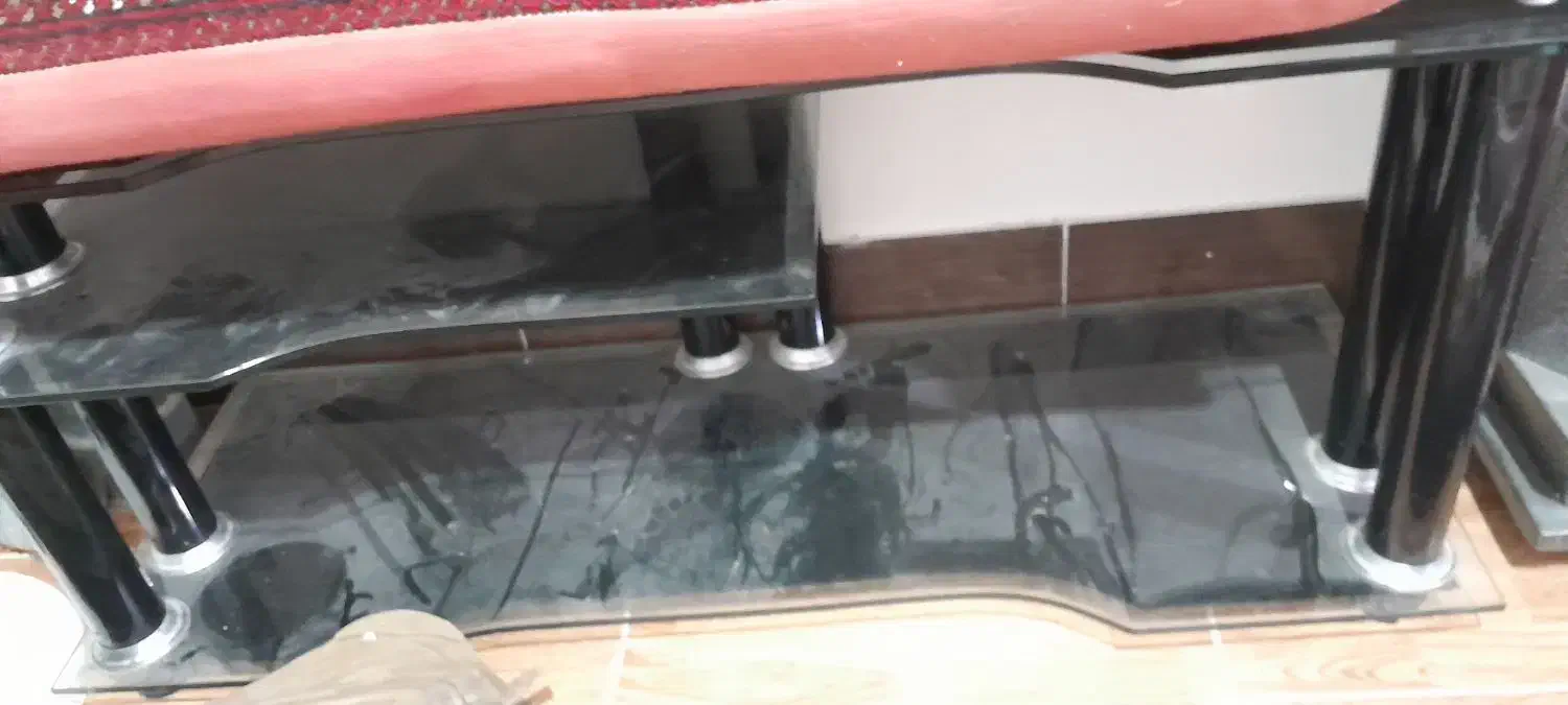 تلویزیون ومیز|تلویزیون و پروژکتور|خان ببین, |دیوار