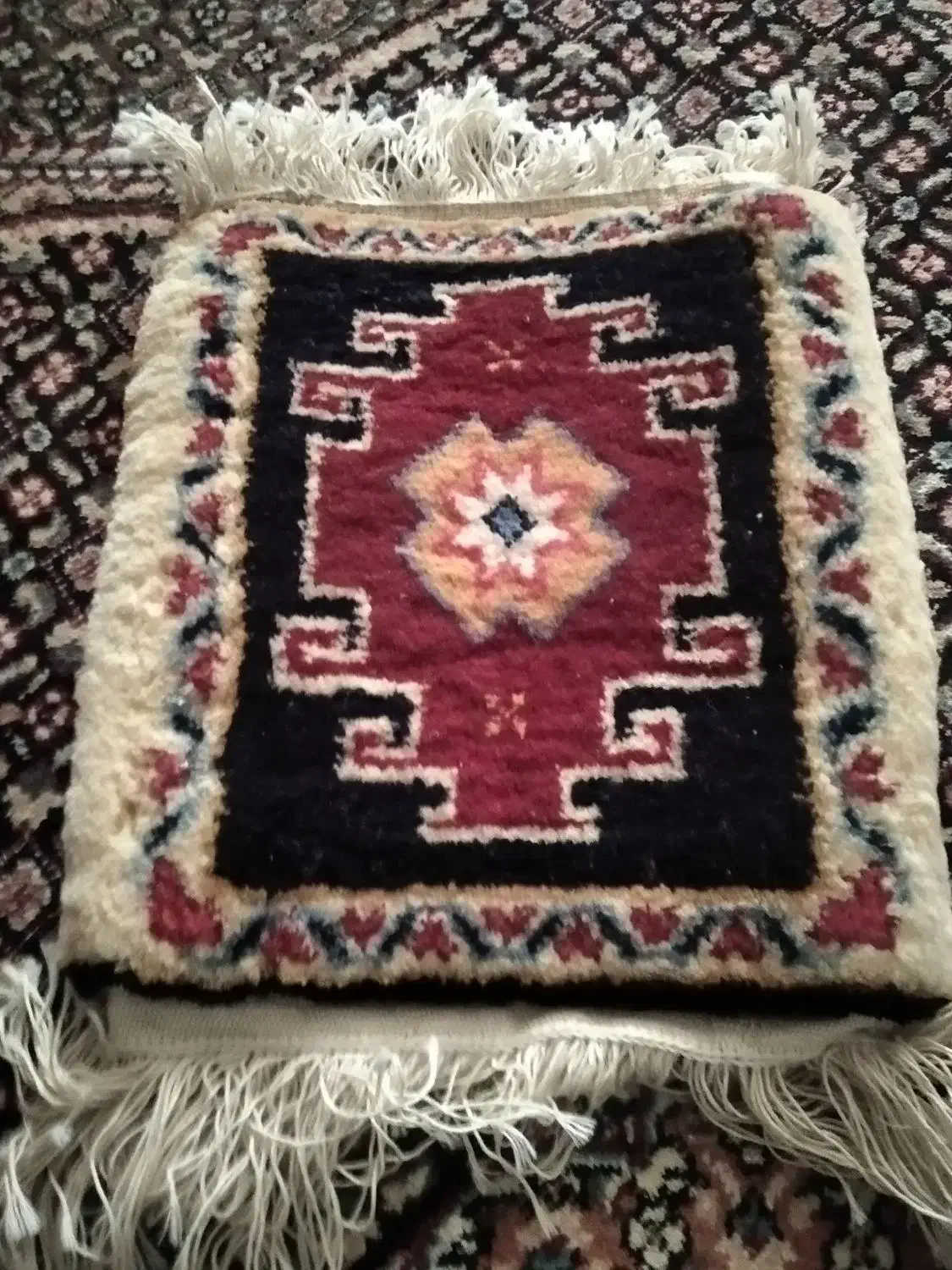 قالیچه دست یافت  و دریل|فرش|بیرجند, |دیوار