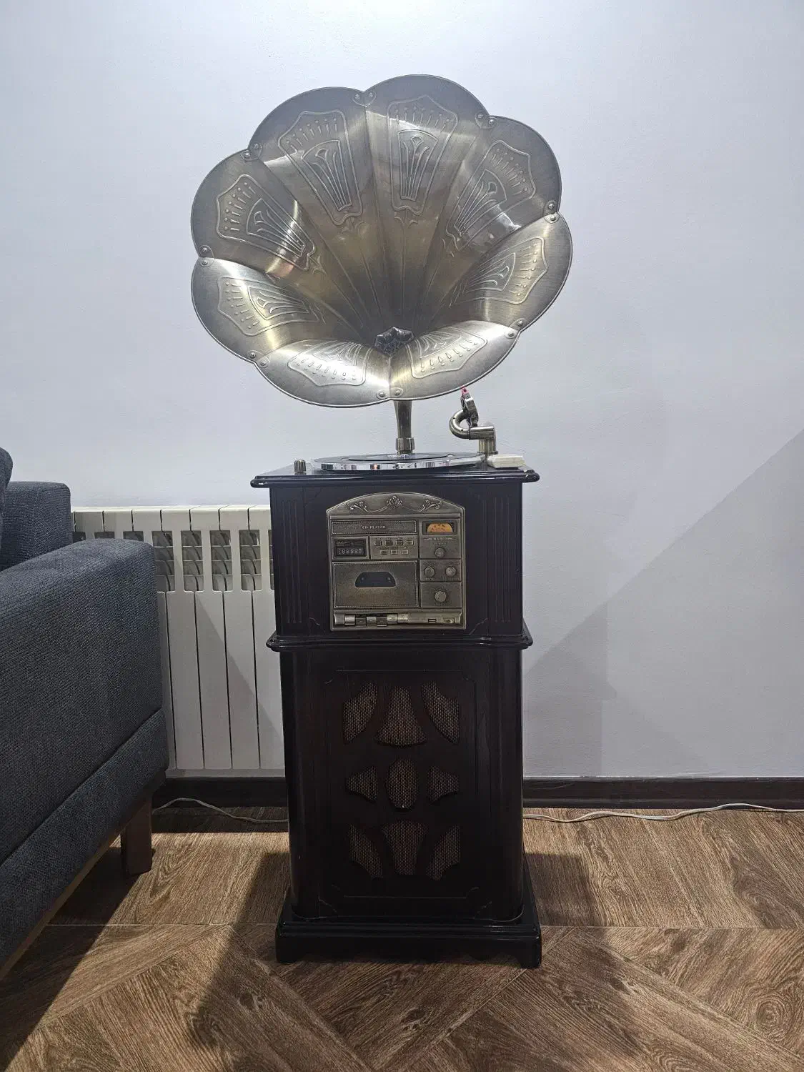 گرامافون|کلکسیون اشیاء عتیقه|تهران, مشیریه|دیوار