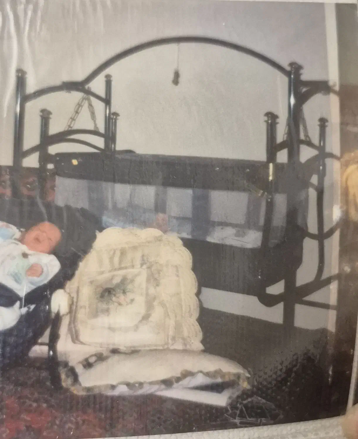 گهواره نوزاد و روروءک|تخت و صندلی بچه|تهران, سردارجنگل|دیوار