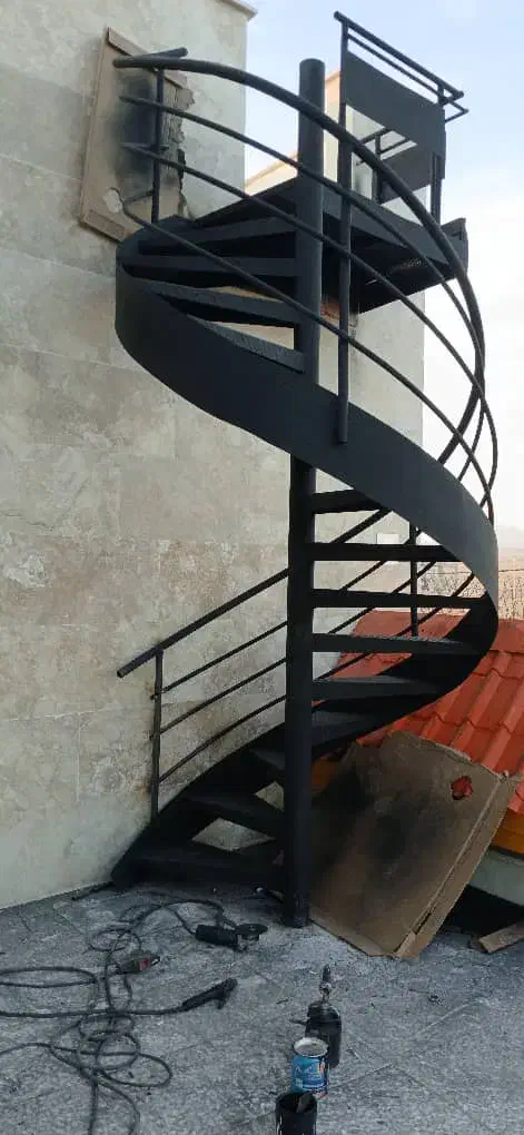 پله گرد . پله دوبلکس . پله پیچ|خدمات پیشه و مهارت|محمدیه-قزوین, |دیوار