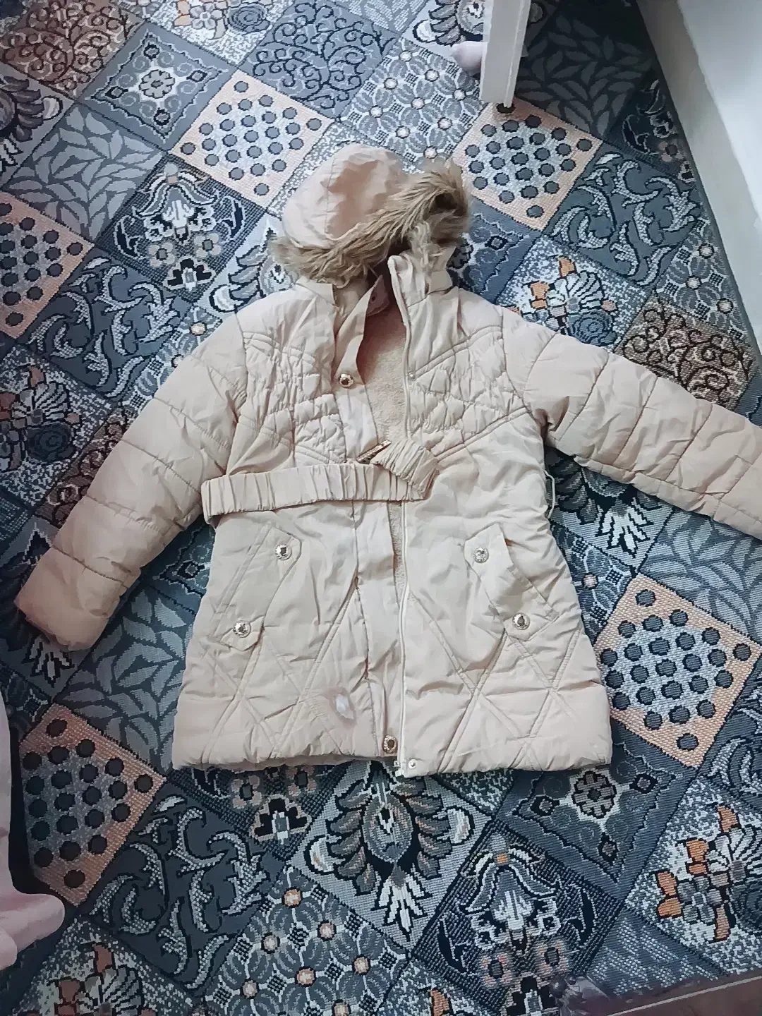 کاپشن|لباس|پاکدشت, پاکدشت (مامازند)|دیوار