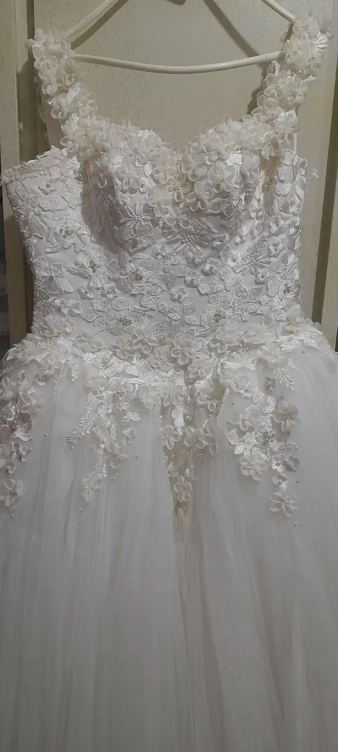 کرایه لباس عروس و تل کریستالی|لباس|شیراز, قلعه نو|دیوار