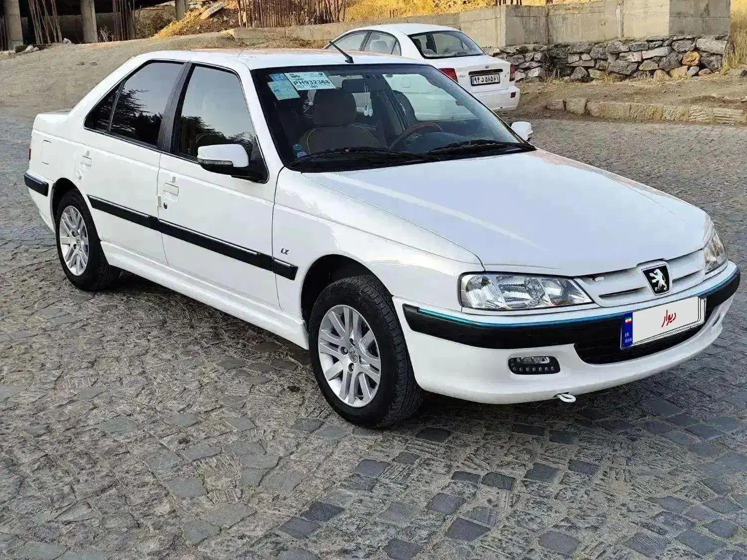 پژو پارس سفارشی نیم فول 1402بدون رنگ و نقطه و موخط|خودرو سواری و وانت|بانه, |دیوار