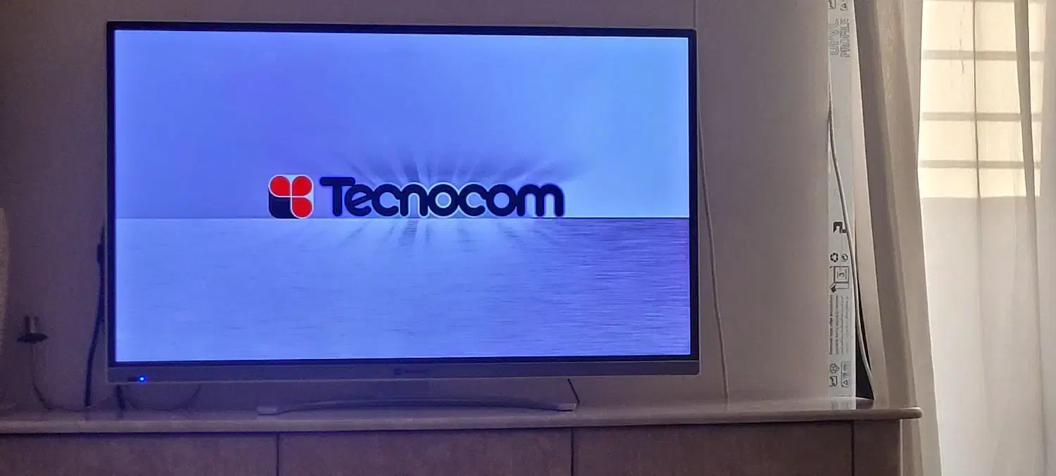 تلویزیون ۴۳ اینچ تکنوکام ایتالیایی|تلویزیون و پروژکتور|محمدیه-قزوین, |دیوار